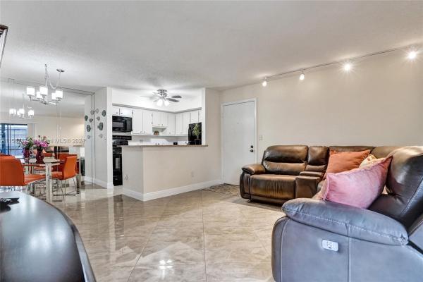 Ashmont, 7813 Ashmont Cir #101, Tamarac, Florida 33321, image 1
