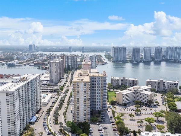 Winston Towers 400, 231 174th St #607, Sunny Isles Beach, Florida 33160, image 1