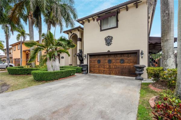 16593 SW 54th St, Unincorporated Dade County, Florida 33185, image 3