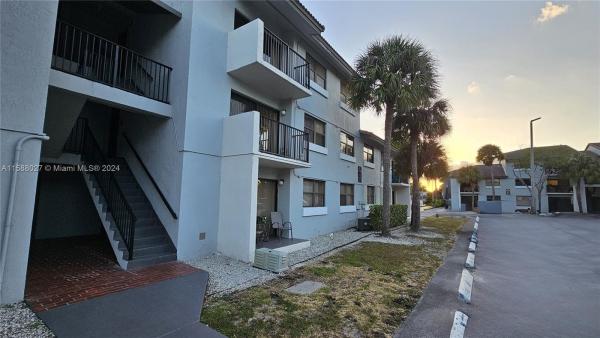 Villa Bellini, 7135 NW 179th St #311, Hialeah, Florida 33015, image 3