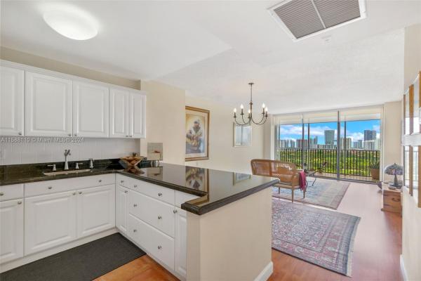 Coronado Tower 2, 20301 W Country Club Dr #2327, Aventura, Florida 33180, image 3