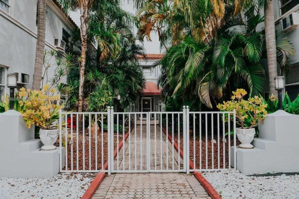 Carmel Villas, 215 30th St #7, Miami Beach, Florida 33140, image 1
