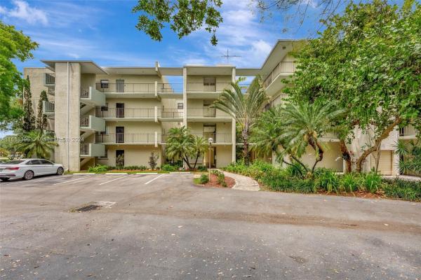 Jacaranda Villas, 8951 N New River Canal Rd #2C, Plantation, Florida 33324, image 1