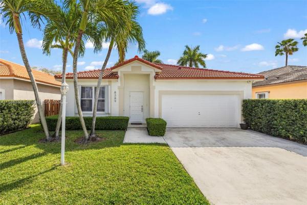 Lago Mar South, 8289 SW 157th Ct, Kendall, Florida 33193, image 3