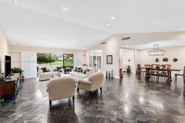 Villa Residences Of Emerald Hills, 3650 N 36th Ave #29, Hollywood, Florida 33021, image 2