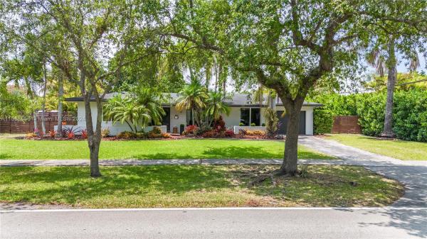 Coral Reef Estates, 15620 SW 87th Ave, Palmetto Bay, Florida 33157, image 1
