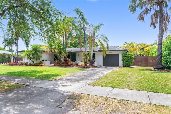Coral Reef Estates, 15620 SW 87th Ave, Palmetto Bay, Florida 33157, image 2