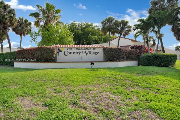 Townhomes Of Country Lake, 6421 NW 192nd Ter #6421, Country Club, Florida 33015, image 1
