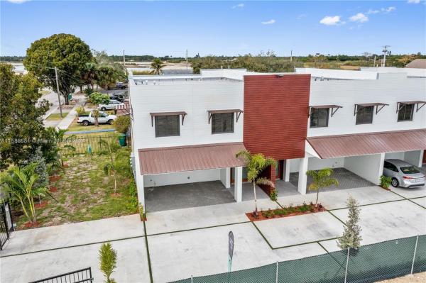 Alphaville, 958 NW 10th St #3, Florida City, Florida 33034, image 3