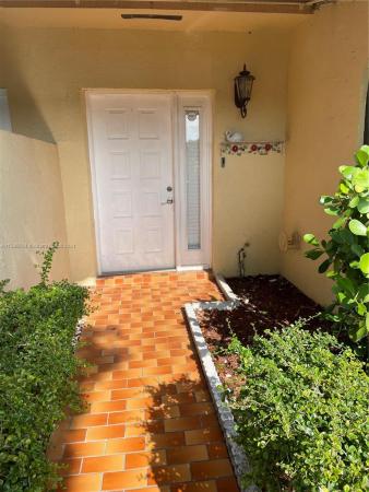 Brisas Del Lago, 2050 SW 122nd Ave #23, Tamiami, Florida 33175, image 3