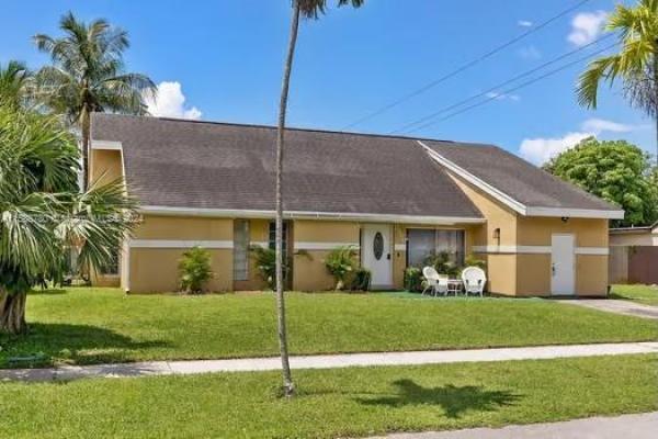 Turtle Bay, 8960 Crescent Dr, Miramar, Florida 33025, image 2