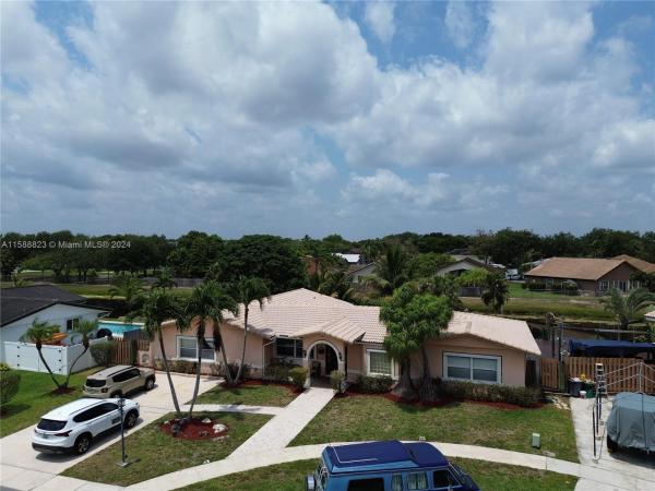 Waterway Estates, 1301 SW 63rd Ter, Plantation, Florida 33317, image 2