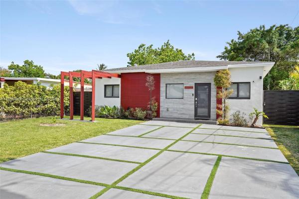 Coral Villas, 6470 SW 33rd St, Tamiami, Florida 33155, image 1