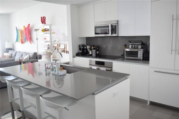 Reach Brickell City Centre, 68 SE 6th St #2306, Miami, Florida 33131, image 1