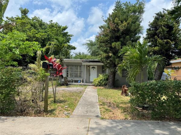 Sunkist Grove, 1255 NW 121st St, North Miami, Florida 33167, image 1