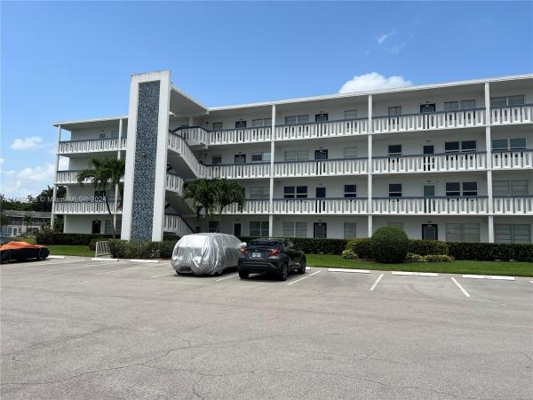 Oakridge, 3019 Oakridge A, Deerfield Beach, Florida 33442, image 3
