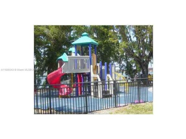 Samari Lake East, 10090 NW 80th Ct #1347, Hialeah Gardens, Florida 33016, image 3