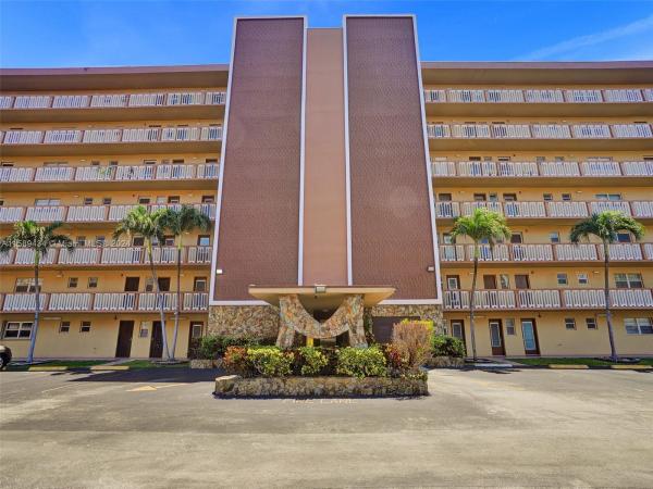 Meadowbrook Towers, 500 NE 12th Ave #202, Hallandale Beach, Florida 33009, image 1