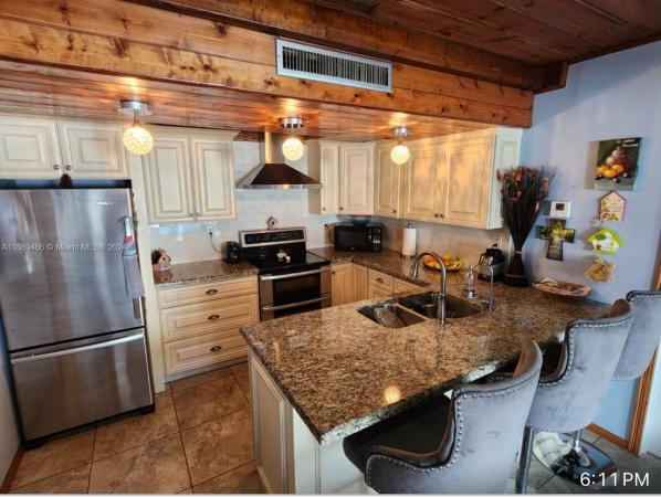 Windmill Gate, 6380 Jack Rabbit Ln, Miami Lakes, Florida 33014, image 2