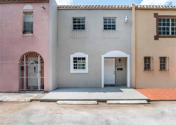 Country Club East Townhouses, Miami Gardens, Florida 33055, image 1