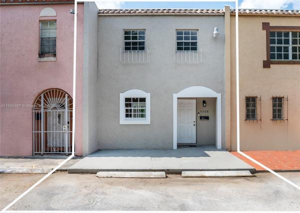 Country Club East Townhouses, Miami Gardens, Florida 33055, image 3