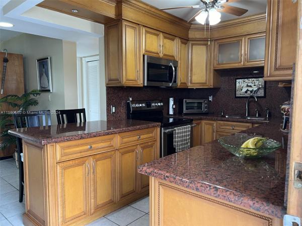 Point East, 2851 Leonard Dr #J101, Aventura, Florida 33160, image 2