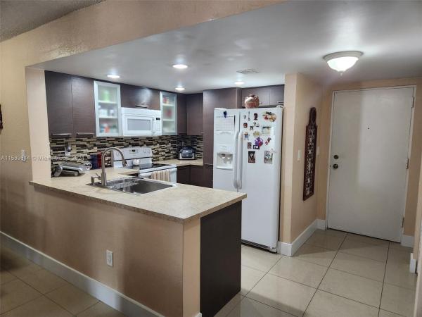 Westbird Village, 3601 SW 117th Ave #9-210, University Park, Florida 33175, image 2