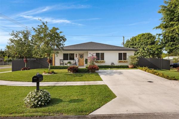Friedland Manor, 713 SW 5th Ter, Florida City, Florida 33034, image 1