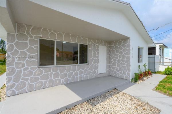 Hialeah Heights, 3110 NW 59th St, Brownsville, Florida 33142, image 3