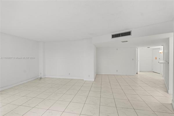 Biscaya, 20500 W Country Club Dr #202, Aventura, Florida 33180, image 2