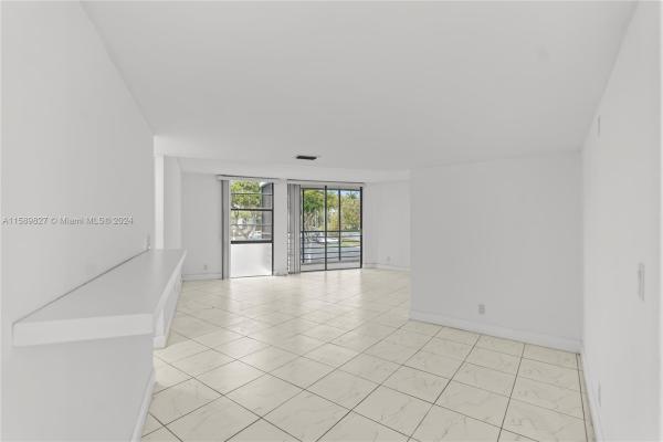 Biscaya, 20500 W Country Club Dr #202, Aventura, Florida 33180, image 3