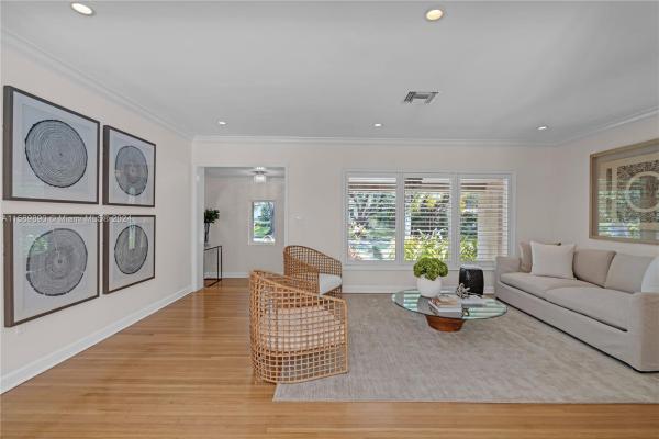 Riviera, 1020 Placetas Ave, Coral Gables, Florida 33146, image 2