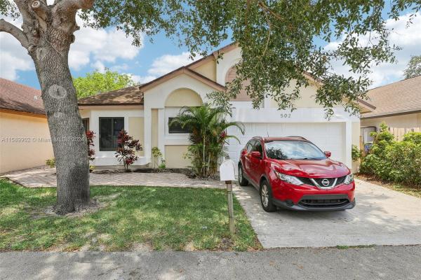 Hunter Green, 502 Marill Ter, North Lauderdale, Florida 33068, image 2