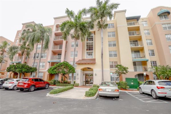The Yacht Club At Aventura, 19601 E Country Club Dr #7103, Aventura, Florida 33180, image 1