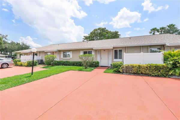 Greenleaf At Whisper Walk, 18951 Cherborg Dr, Boca Raton, Florida 33496, image 1