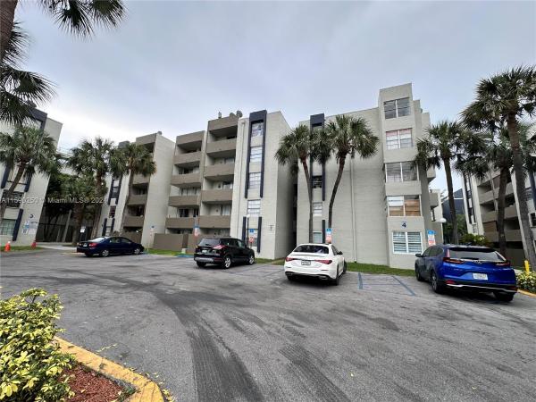 Samari Lake East, 10000 NW 80th Ct #2509, Hialeah Gardens, Florida 33016, image 1