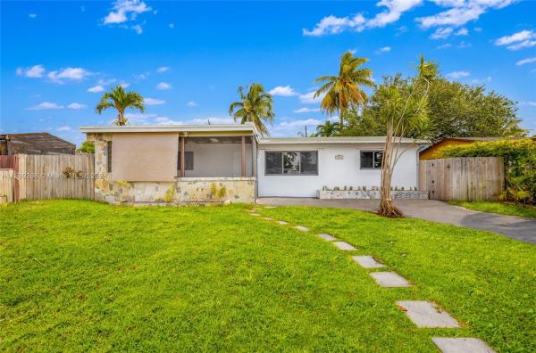 Driftwood Estates, 7681 Simms St, Hollywood, Florida 33024, image 3