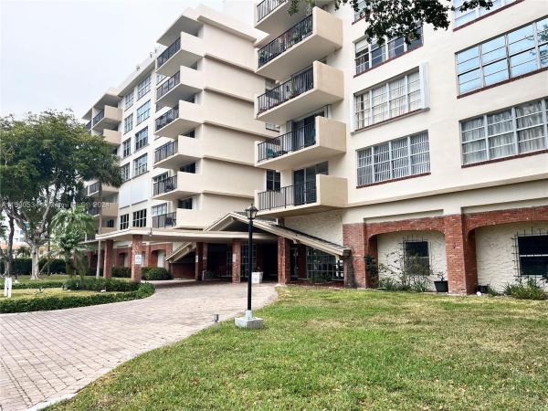 Longwood Towers, 1001 91st St #504, Bay Harbor Islands, Florida 33154, image 1