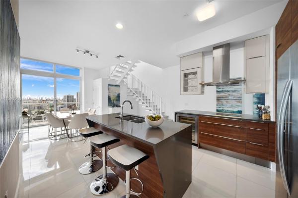 The Crimson, 601 NE 27th St #1902, Miami, Florida 33137, image 2