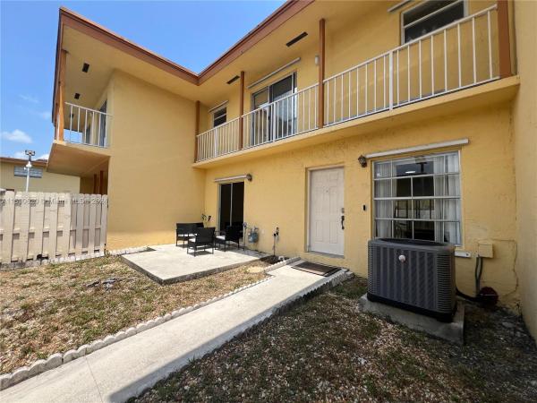 Centre Court, 8320 SW 154th Ave #32, Kendall West, Florida 33193, image 1