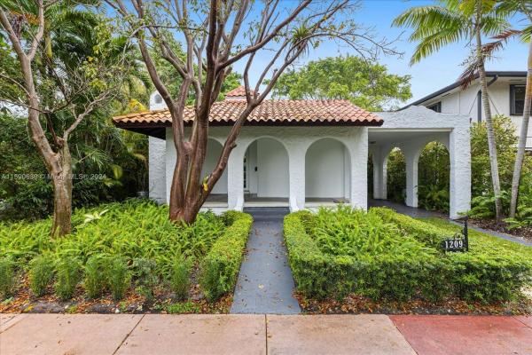 Granada, 1209 San Miguel Ave, Coral Gables, Florida 33134, image 2