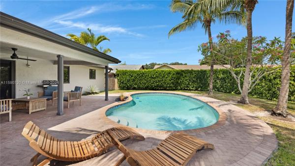 Rolling Hills Lake Estates, 8561 SW 30th St, Davie, Florida 33328, image 1