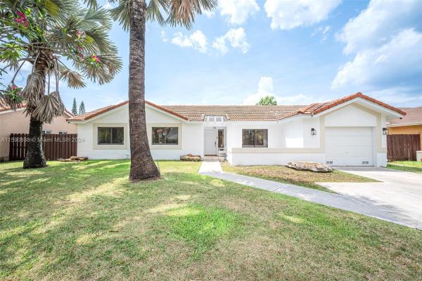 Lakes Of The Meadow, 15327 SW 54th Ln, Kendall West, Florida 33185, image 3