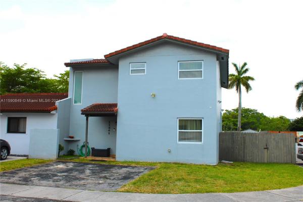 Les Gardens, 11241 SW 24th Ter, University Park, Florida 33165, image 3