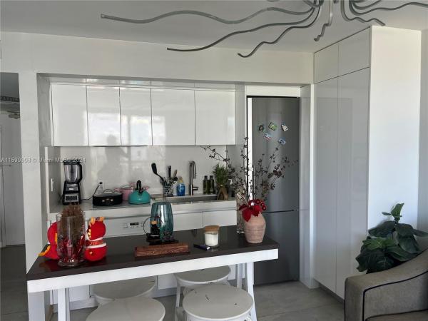The Presidential, 401 Ocean Dr #419, Miami Beach, Florida 33139, image 3