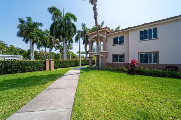 Venetia Gardens, 2701 SE 12th Pl #201, Homestead, Florida 33035, image 1