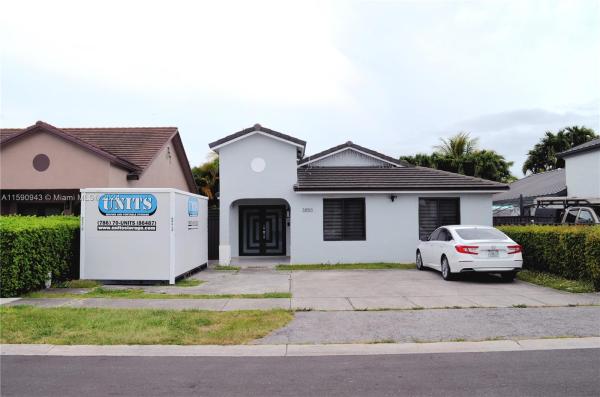 Villa Sevilla, 3850 SW 149th Pl, University Park, Florida 33185, image 2