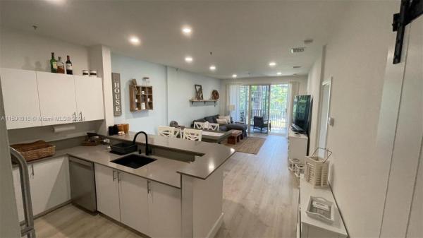 Sea Oaks, 75 Gulfstream Rd #312B, Dania Beach, Florida 33004, image 1