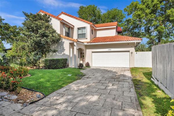 L'Etoile At Emerald Pointe, 3990 Hyde Park Cir, Hollywood, Florida 33021, image 1