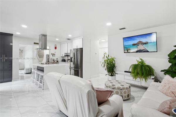 Grapeland Heights, 3671 NW 18th Ter, Miami, Florida 33125, image 2